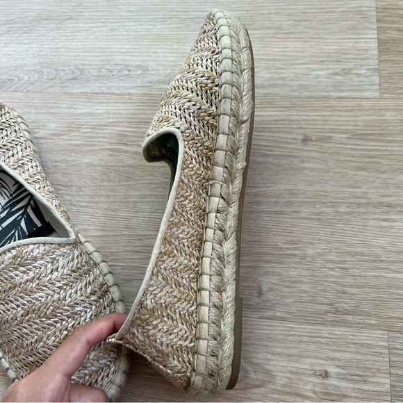 DV Dolce Vita Woven Wicker/Straw Neutral Tones Espadrille Flats - Picture 2 of 6
